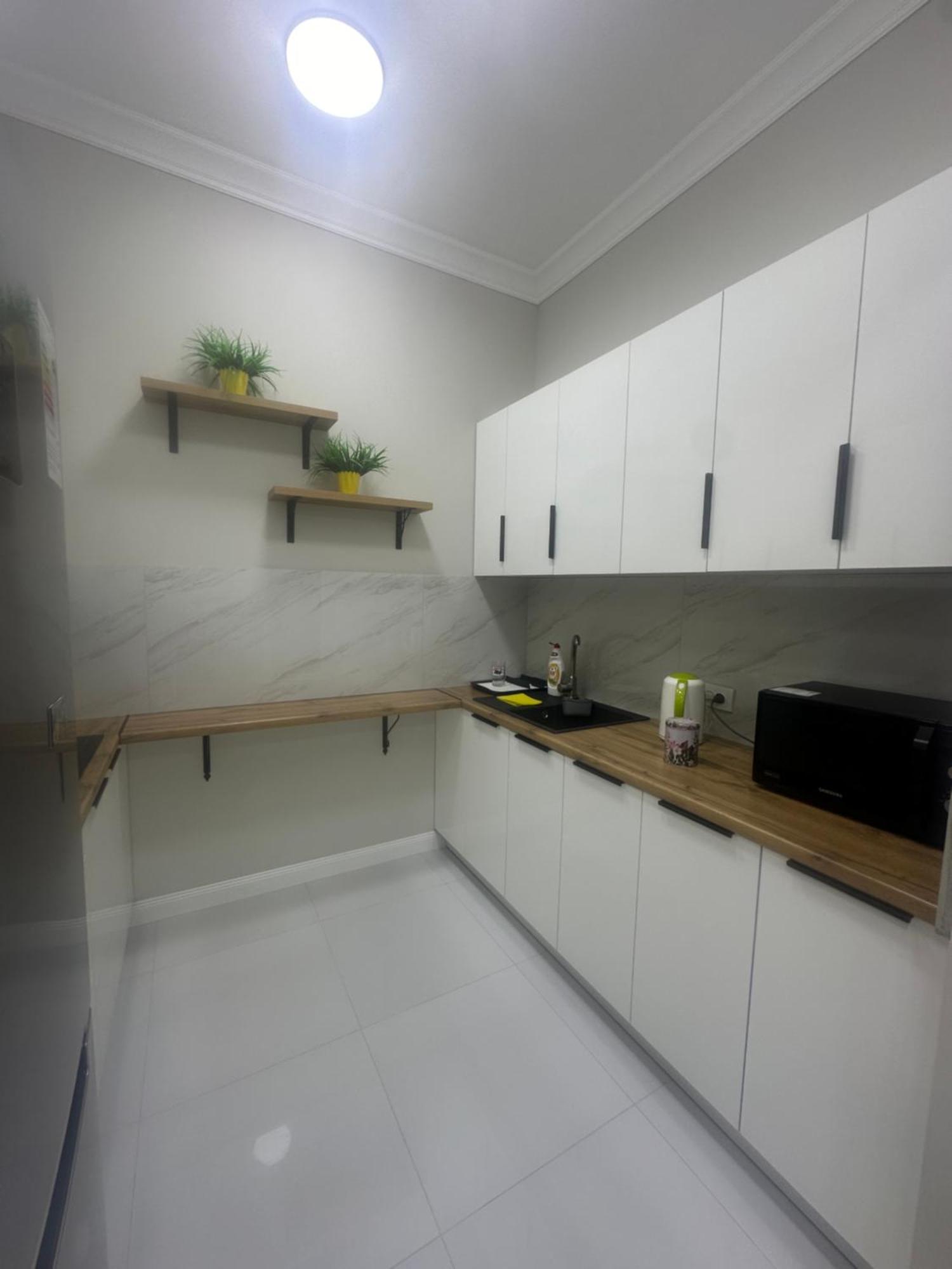 Comfortable Apartment In Central Of Алма Ата Екстериор снимка