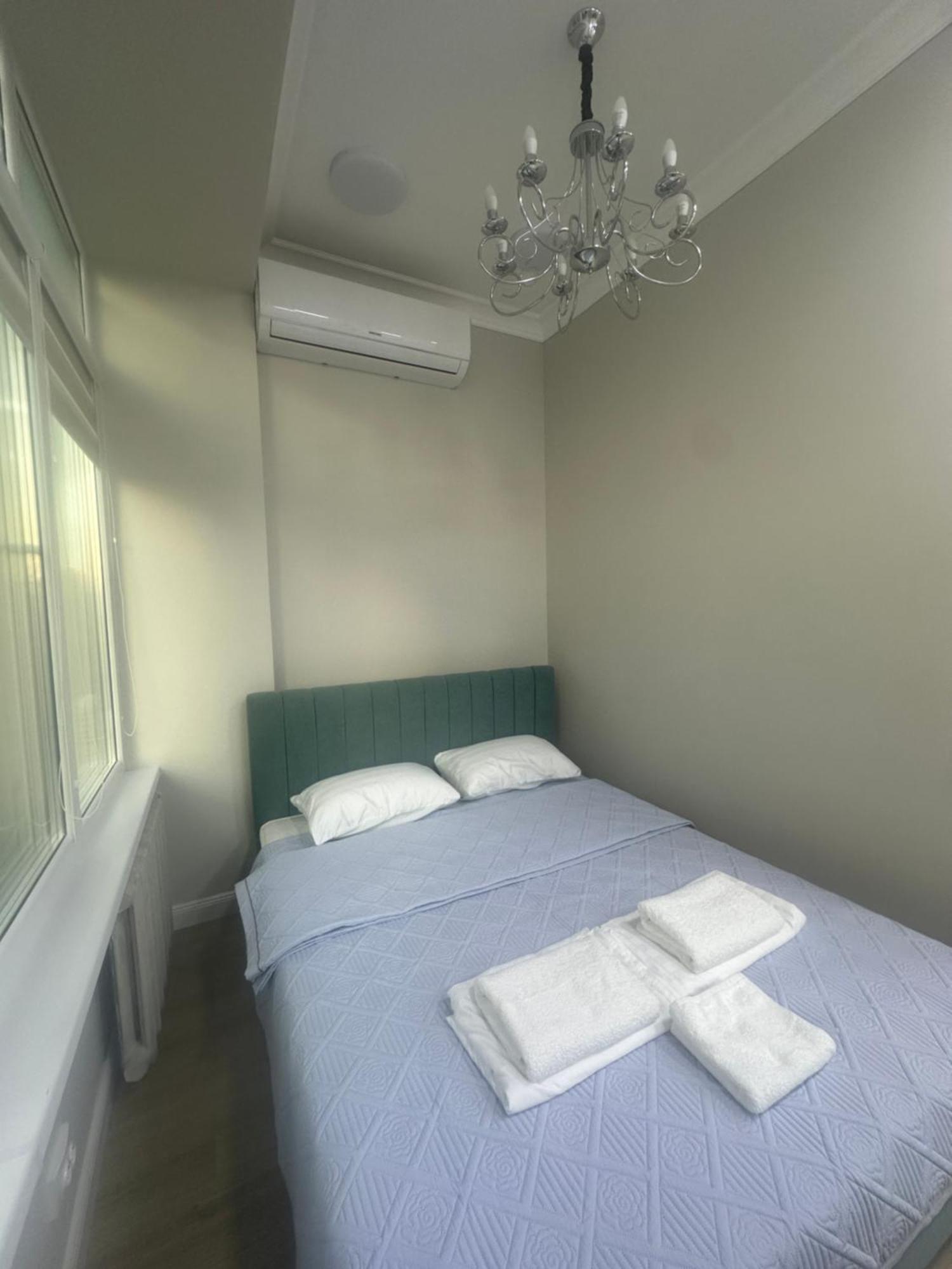 Comfortable Apartment In Central Of Алма Ата Екстериор снимка